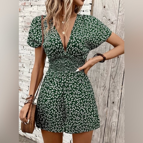 Pants - Women’s Floral Romper Deep V-Neck Mid-Waist Flared Green Floral Lightweight